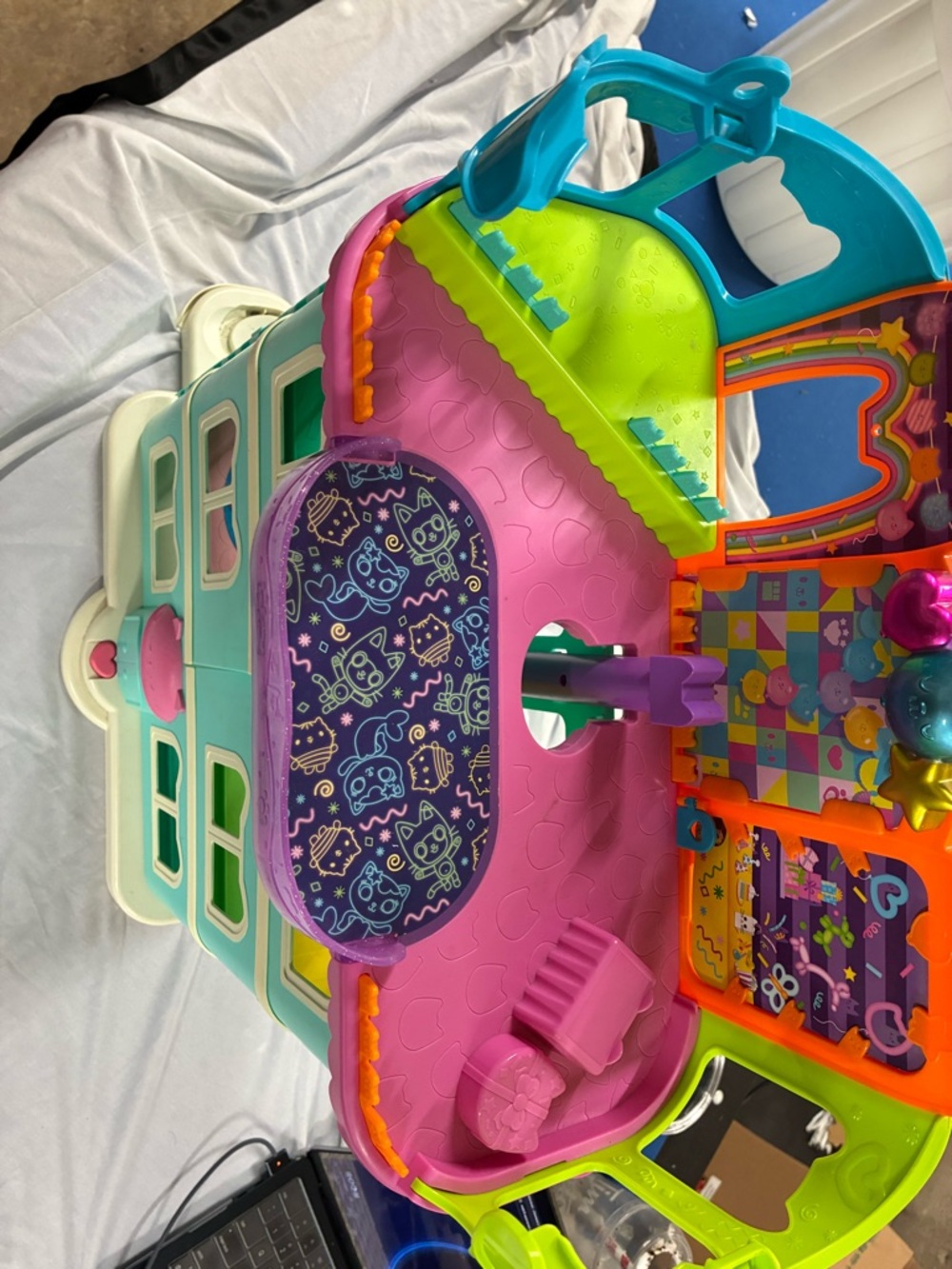 DreamWorks Gabby's Dollhouse Purrfect with Party Room Play Set Top READ